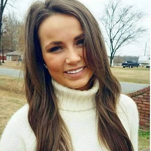 Meet your Posher, Kelli